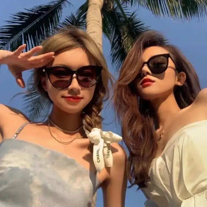 锁红颜